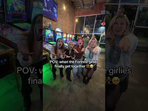 The coolest lobby 💅 @HappyHappyGal @letiltz @Ulusoka @Reddysh @Sparklesqt @HeadShotChick #fortnite
